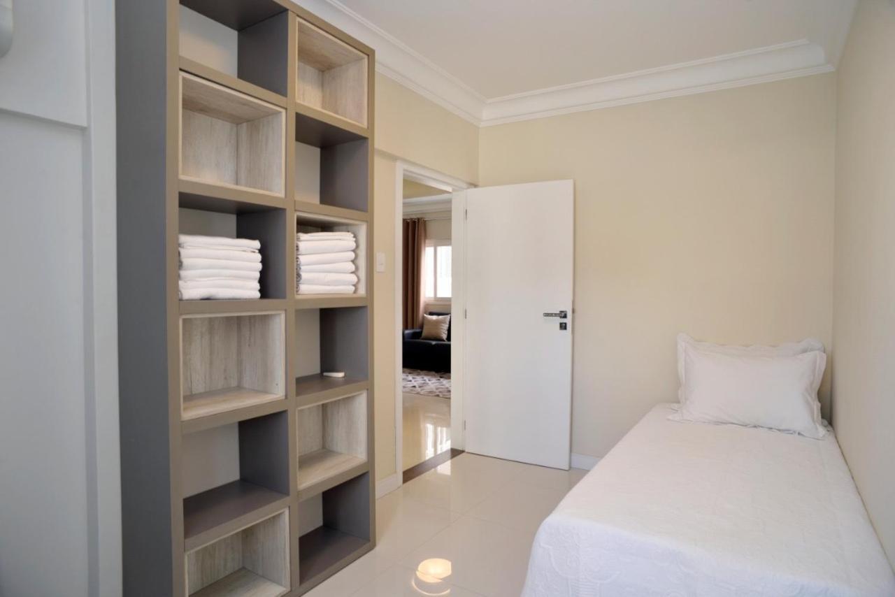 Frente Mar Pe Na Areia, Na Av Atlantica Appartement Balneário Camboriú Buitenkant foto