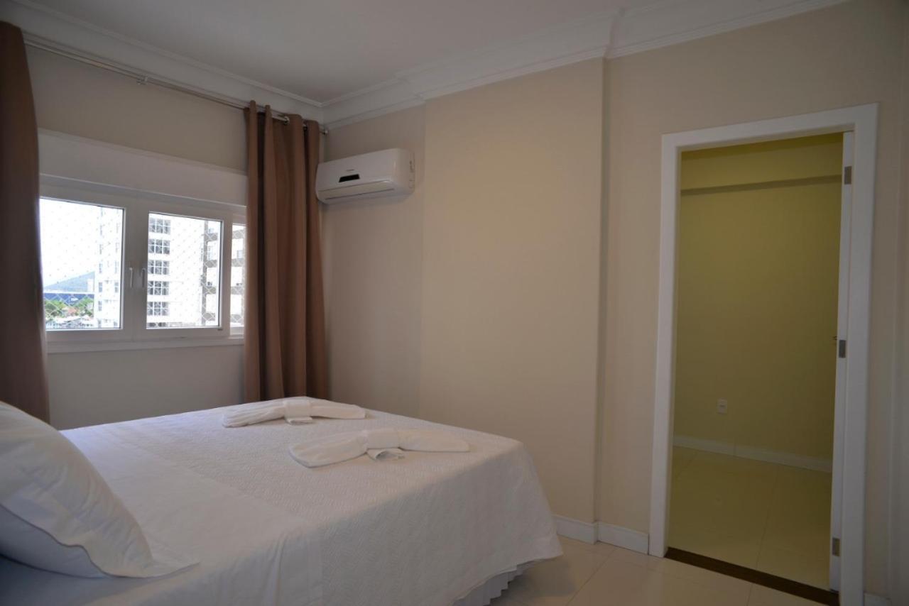 Frente Mar Pe Na Areia, Na Av Atlantica Appartement Balneário Camboriú Buitenkant foto